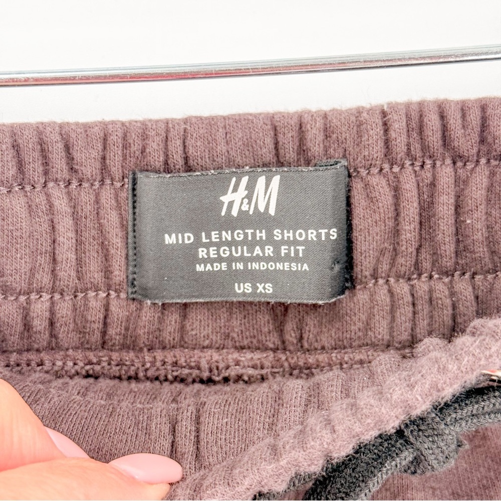H&M Women's Drawstring Athletic Shorts - Maroon - Picture 3 of 4
